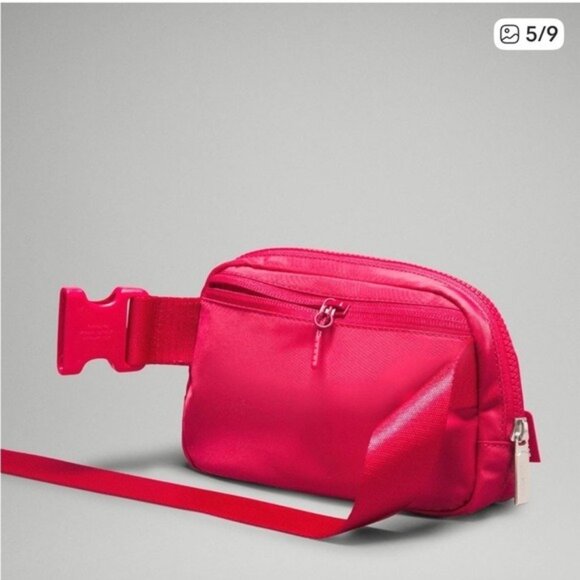 NW0T ❤️ Lululemon Cherry Mist Red Everywhere Belt Bag - Picture 6 of 8